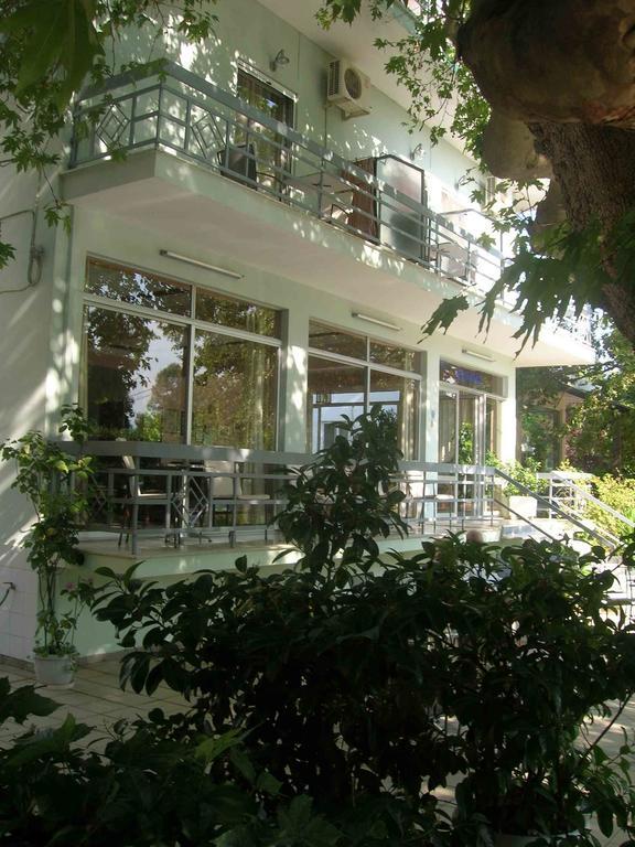 Ermis Hotell Loutra Ipatis Exteriör bild