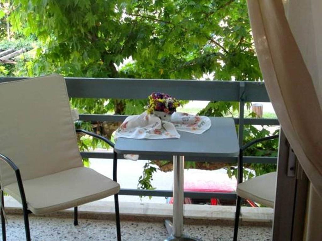 Ermis Hotell Loutra Ipatis Exteriör bild